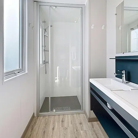 Semesterbostad Mobil-home Confort 3 Ch, Piscine Chauffee, 200m Plage, Parking, Wifi, Animaux Admis - Fr-1-361a-72 *