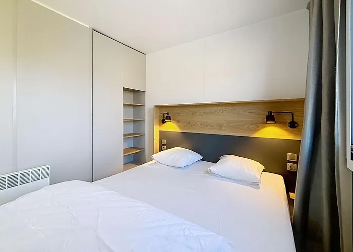 Mobil-home Confort 3 Ch, Piscine Chauffee, 200m Plage, Parking, Wifi, Animaux Admis - Fr-1-361a-72 *